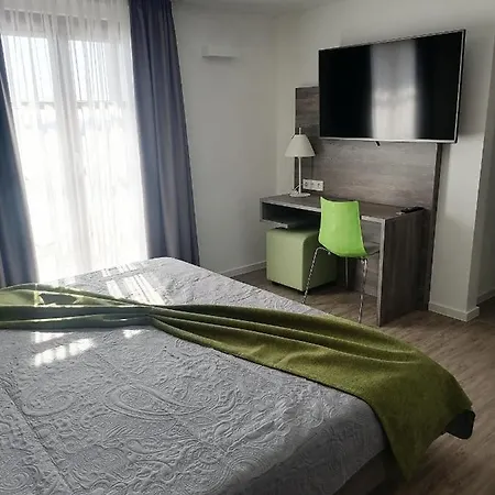 Katzenbuckel Hotel *